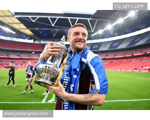 乌斯怀亚足球明星的传奇故事与成就揭秘